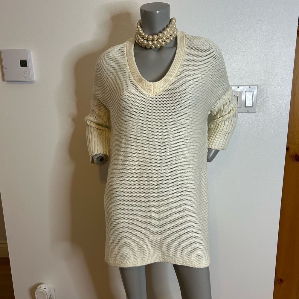 Gorgeous Noisy may Cream V-Neck knit Sweater❤️M